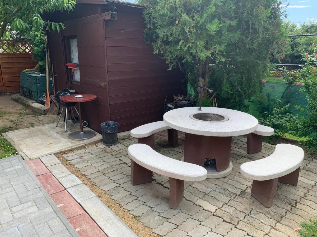 Nagcsalados Rozsa Apartman Balatonlelle Exterior foto