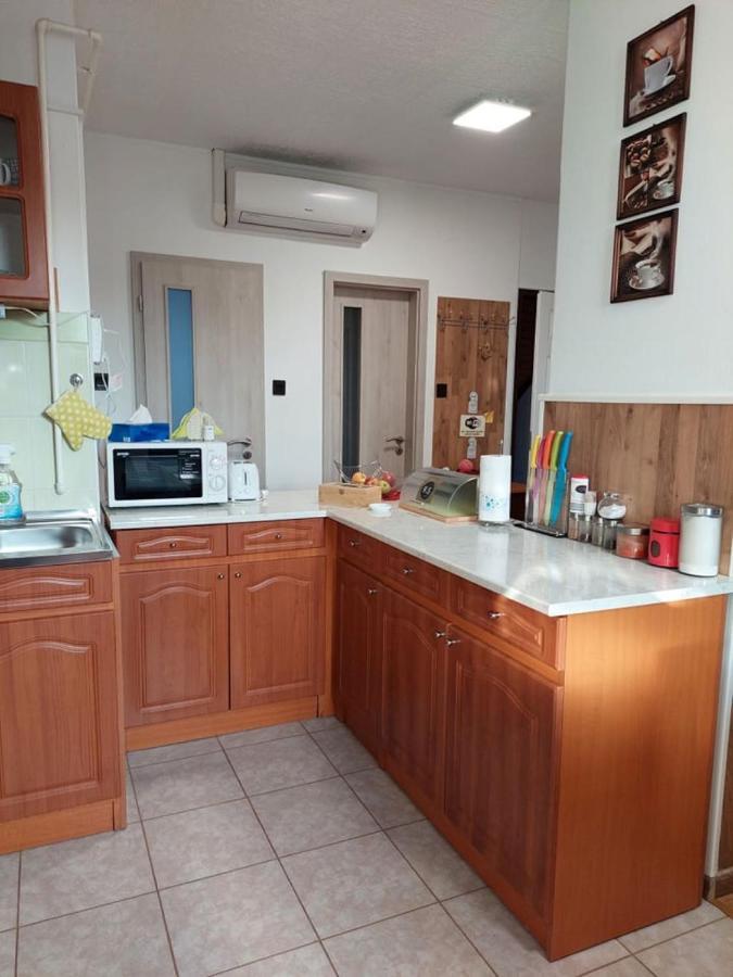 Nagcsalados Rozsa Apartman Balatonlelle Exterior foto