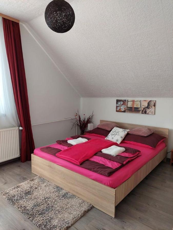 Nagcsalados Rozsa Apartman Balatonlelle Exterior foto
