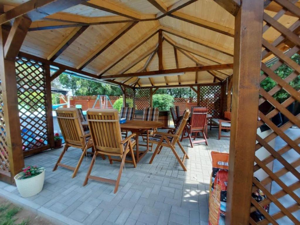 Nagcsalados Rozsa Apartman Balatonlelle Exterior foto
